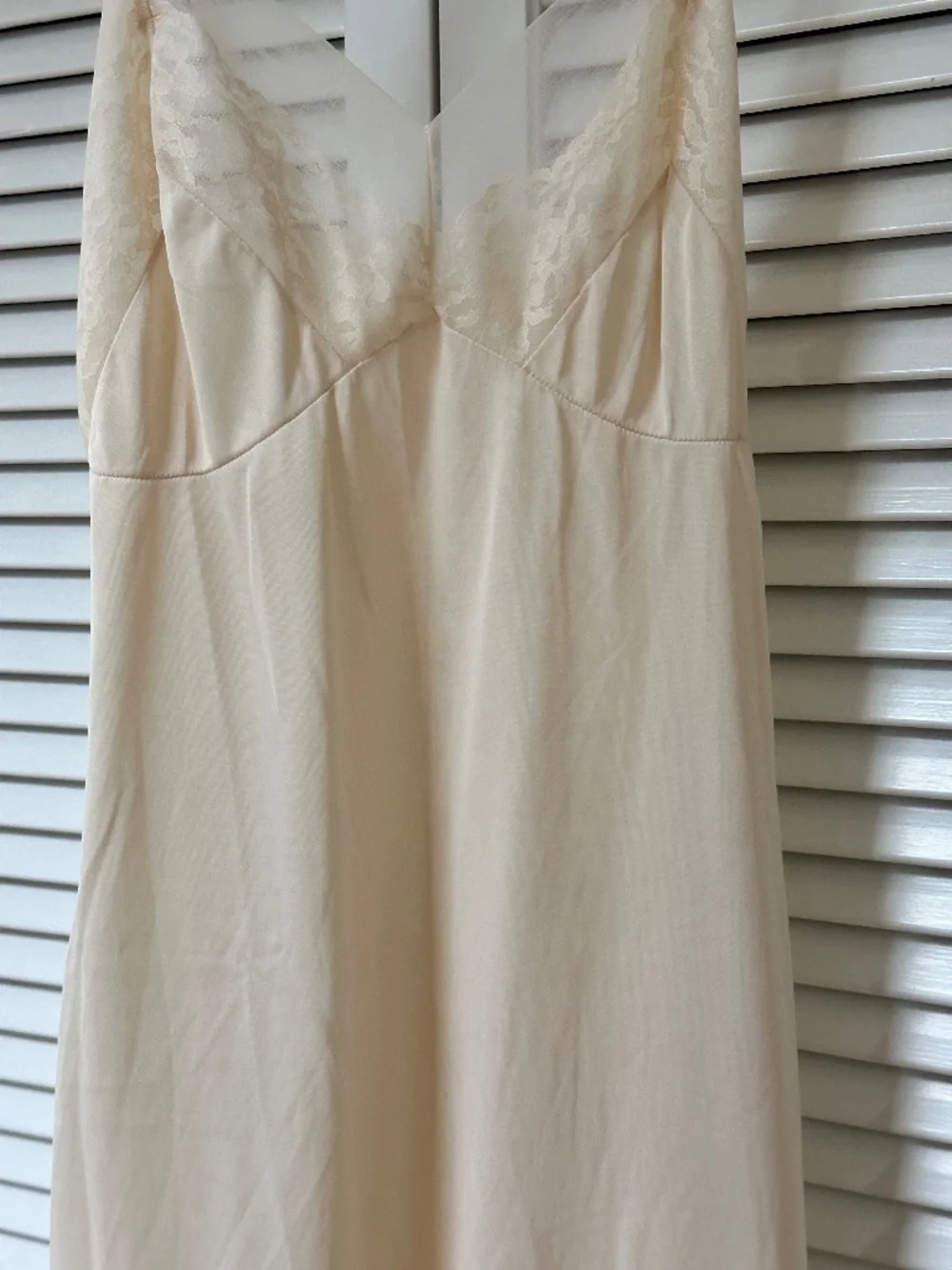 Vintage Full Slip Nylon Lace Beige Beautiful Smooth Comfortable - Picture 3 of 13